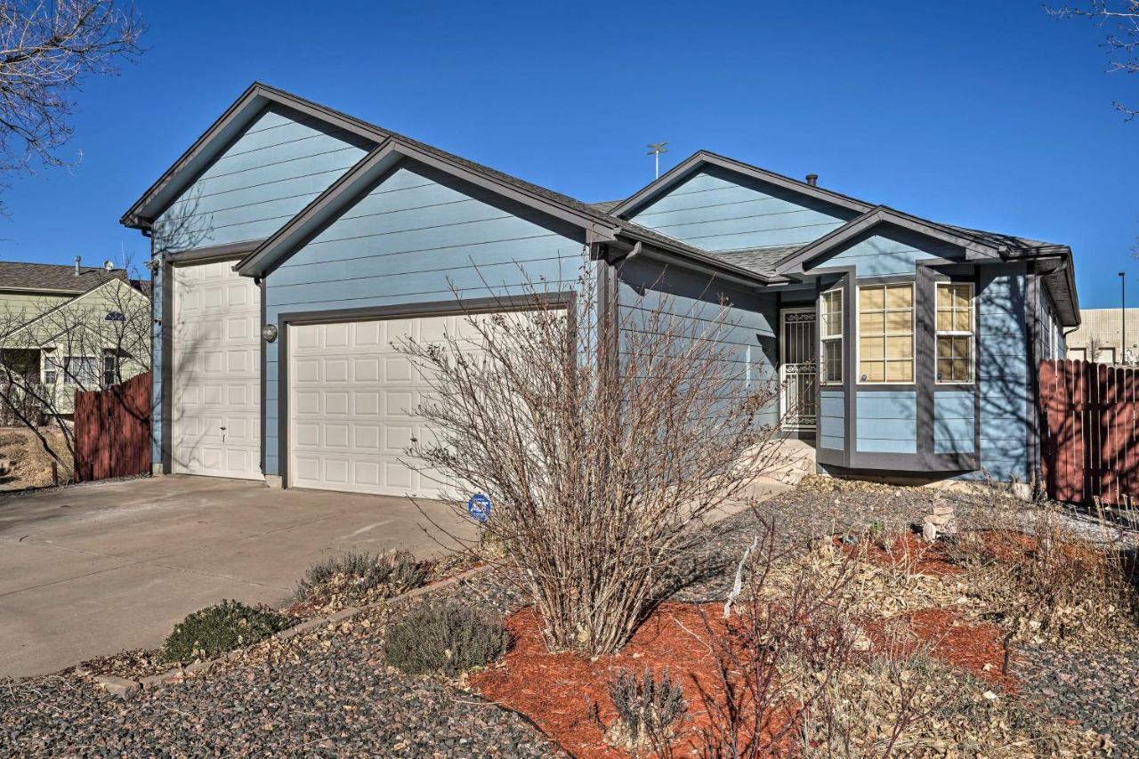 Updated Springs Home - 3 Mi To Garden Of The Gods! Colorado Springs Exterior photo