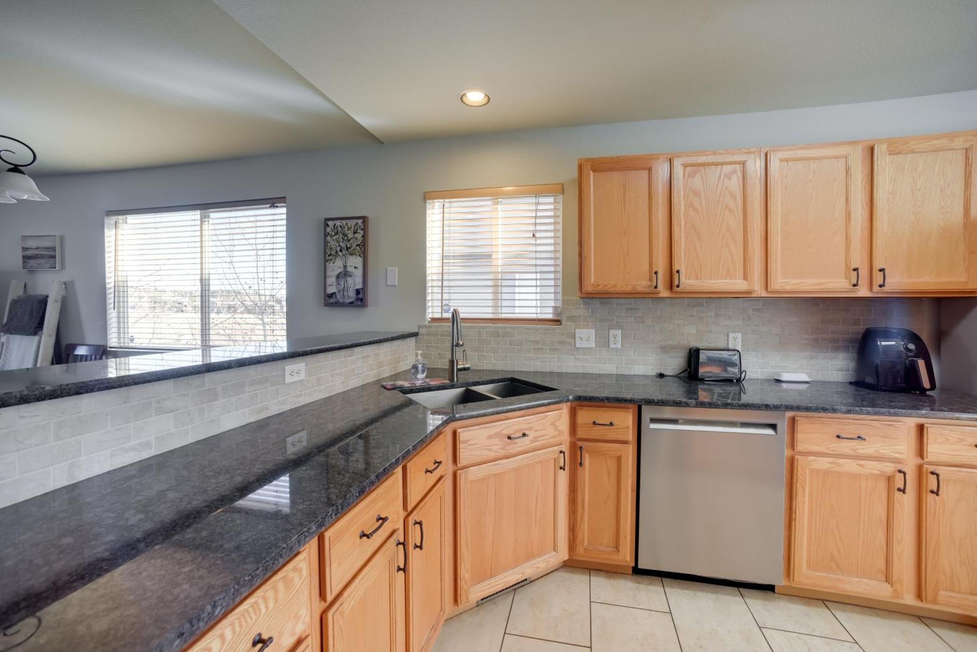 Updated Springs Home - 3 Mi To Garden Of The Gods! Colorado Springs Exterior photo